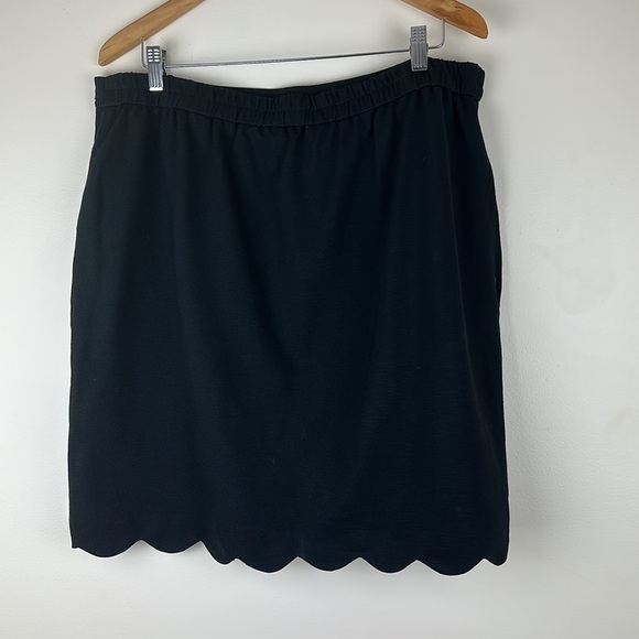 Skies and Blue Woman’s Skirt 1X Knee Length Pockets Elastic Waist Scallop Hem - Picture 5 of 7